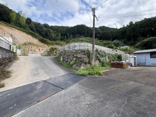 【前面道路含む現地写真】 | 山田359－45　資材置場用地