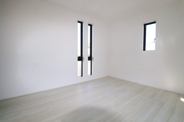 郡山市横塚5丁目　　４号棟　　　芳賀小学校、郡山第４中学区の洋室|※同社施工例