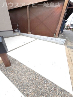 【駐車場】 | 岐阜市手力町新築建売全2棟！最寄りの駅まで徒歩10分！長森南小学校徒歩9分！お車スペース2台可能！ | 岐阜市手力町新築建売全2棟！最寄りの駅まで徒歩10分！長森南小学校徒歩9分！お車スペース2台可能！