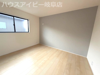 【洋室】 | 岐阜市手力町新築建売全2棟！最寄りの駅まで徒歩10分！長森南小学校徒歩9分！お車スペース2台可能！ | 岐阜市手力町新築建売全2棟！最寄りの駅まで徒歩10分！長森南小学校徒歩9分！お車スペース2台可能！
