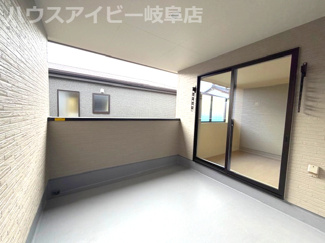 【バルコニー】 | 岐阜市手力町新築建売全2棟！最寄りの駅まで徒歩10分！長森南小学校徒歩9分！お車スペース2台可能！ | 岐阜市手力町新築建売全2棟！最寄りの駅まで徒歩10分！長森南小学校徒歩9分！お車スペース2台可能！