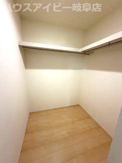 【収納】 | 岐阜市手力町新築建売全2棟！最寄りの駅まで徒歩10分！長森南小学校徒歩9分！お車スペース2台可能！ | 岐阜市手力町新築建売全2棟！最寄りの駅まで徒歩10分！長森南小学校徒歩9分！お車スペース2台可能！