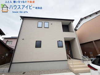 【外観】 | 岐阜市手力町新築建売全2棟！最寄りの駅まで徒歩10分！長森南小学校徒歩9分！お車スペース2台可能！ | 岐阜市手力町新築建売全2棟！最寄りの駅まで徒歩10分！長森南小学校徒歩9分！お車スペース2台可能！
