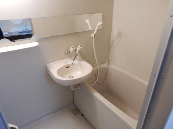 三園さえぐさマンションの浴室