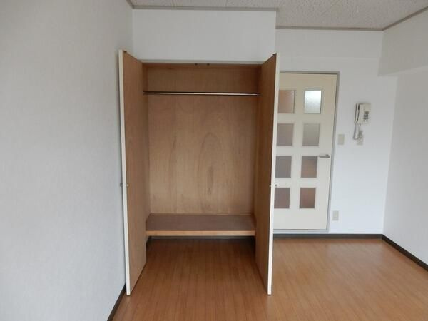 三園さえぐさマンションの収納