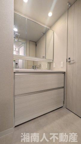 プレディア鵠沼橘ローレルコートの独立洗面台|朝の身支度には欠かせない独立洗面化粧台