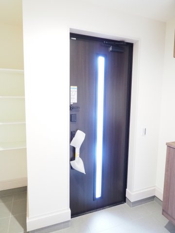 【玄関】 | Livele Garden.S　野田町谷地第３　２号棟 | ★内覧予約で新米4kg★