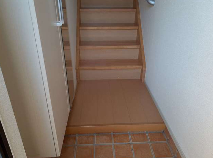 グランチャレットⅡの玄関