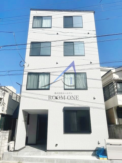 Ｃｌａｕｄｉａ　Ｓｅｎｊｕ