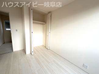 【洋室】 | 岐阜市手力町新築建売全2棟！最寄りの駅まで徒歩10分！長森南小学校徒歩9分！お車スペース2台可能！ | 岐阜市手力町新築建売全2棟！最寄りの駅まで徒歩10分！長森南小学校徒歩9分！お車スペース2台可能！