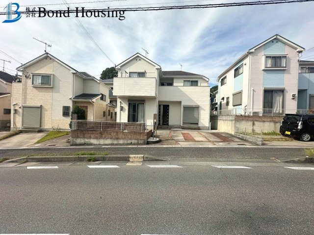 ファミリー向け4LDK　大久保町山手台4丁目　中古戸建の駐車場