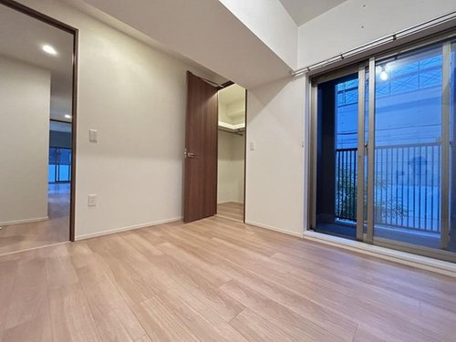 グランドパレス西宮武庫川の洋室