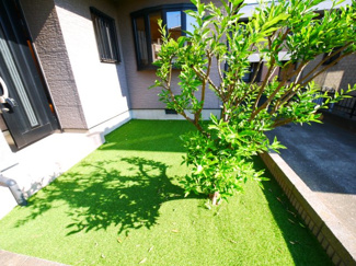 【庭】 | 八街市八街ろ　中古戸建 | 内外リフォーム済み令和7年9月  オール電化・太陽光発電 上下水 スーパーセイミヤ徒歩約7分