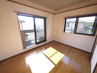 【洋室】 | 八街市八街ろ　中古戸建 | 内外リフォーム済み令和7年9月  オール電化・太陽光発電 上下水 スーパーセイミヤ徒歩約7分