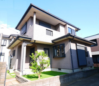 【外観】 | 八街市八街ろ　中古戸建 | 内外リフォーム済み令和7年9月  オール電化・太陽光発電 上下水 スーパーセイミヤ徒歩約7分