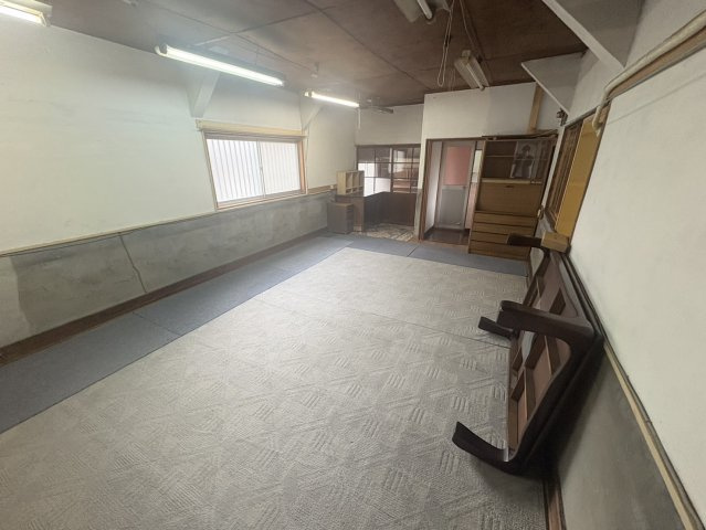 和泉市尾井町２丁目の一戸建ての洋室|明るい洋室です