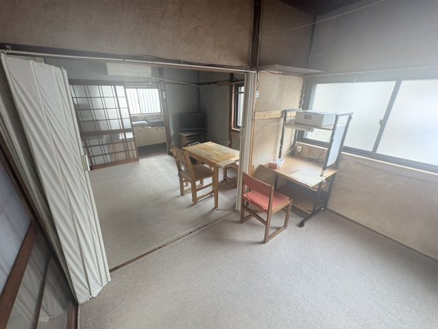 和泉市尾井町２丁目の一戸建ての居間・リビング|おしゃれなリビングです