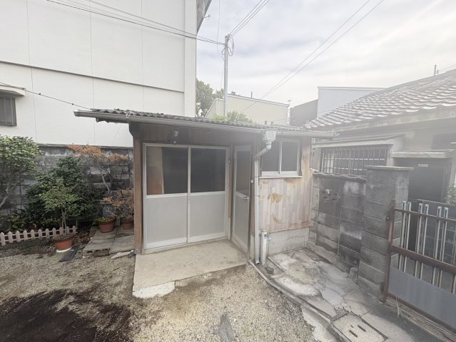 和泉市尾井町２丁目の一戸建ての収納|大きなものも収納できそうです