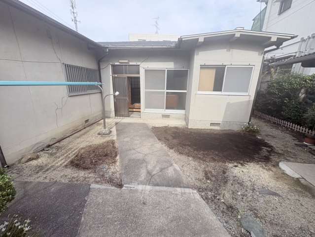 和泉市尾井町２丁目の一戸建ての庭|お庭も活用できます