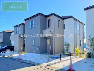 【外観】 | ウォークインクローゼット×２　保育園6分　二和東　全4棟　D号棟 | 「洗練されたデザインが映える外観」施工例