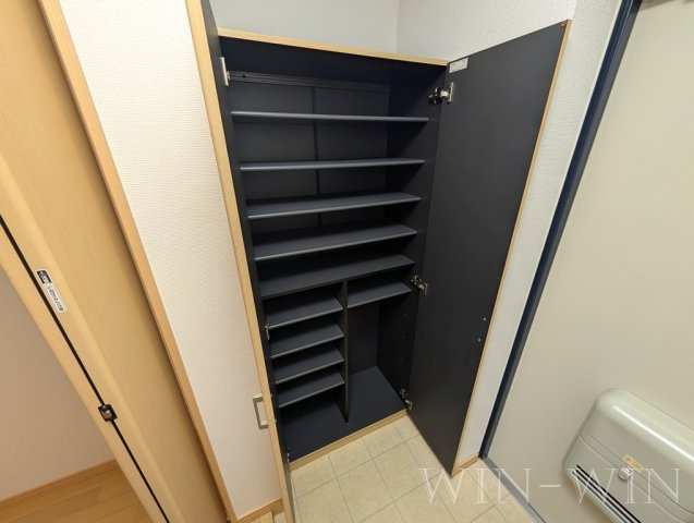 クレール 弐番館の玄関