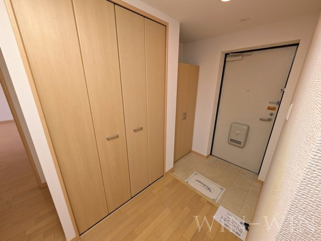 クレール 弐番館の玄関