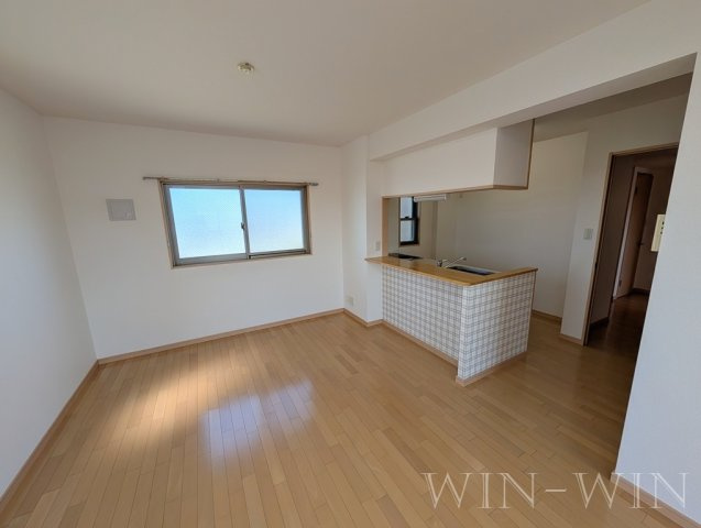 クレール 弐番館の居間・リビング