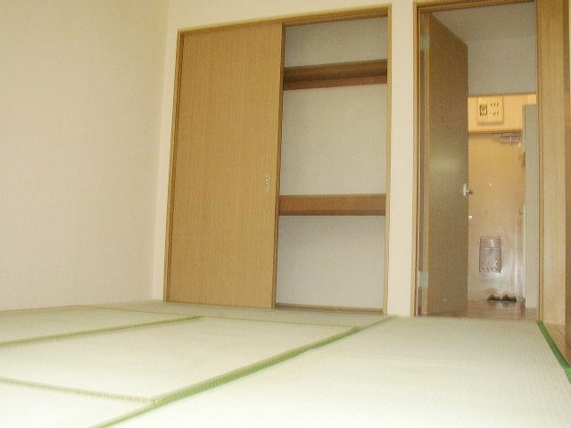 エステートピア上青木の収納|※別室参考写真です