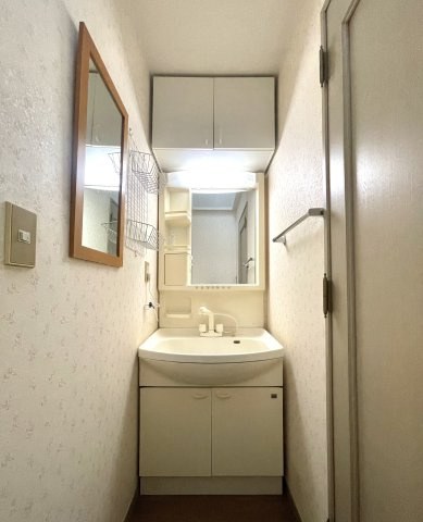 臼井台中古戸建の独立洗面台|2F洗面台です