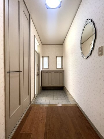 臼井台中古戸建の玄関