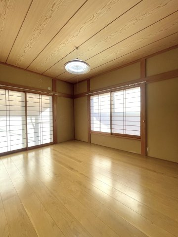 臼井台中古戸建の洋室|1F洋室です