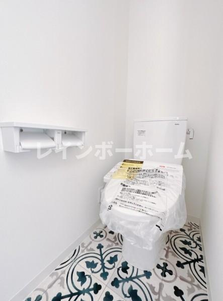 特典：仲介手数料が無料です!!のトイレ|落ち着いた色調のトイレです