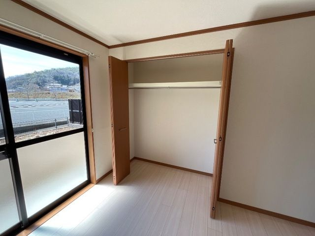 ブルーダイヤモンドの洋室