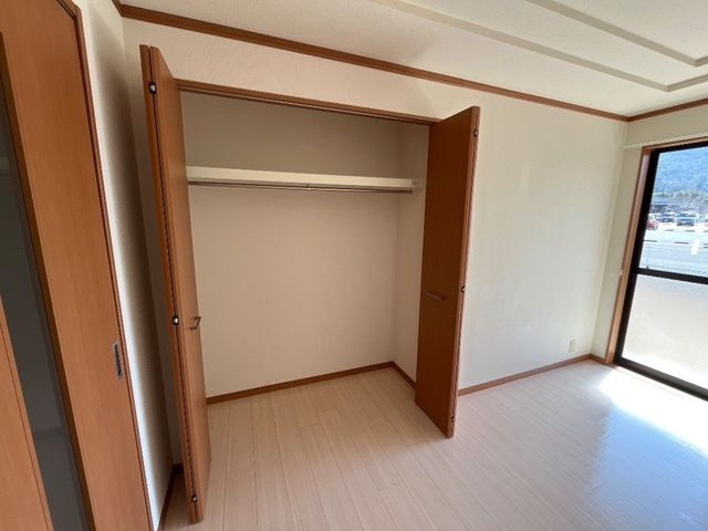 ブルーダイヤモンドの洋室