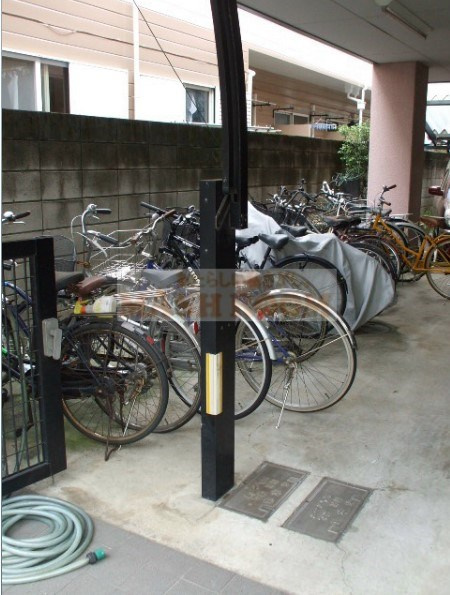 杉並区堀ノ内３丁目の賃貸マンションの外観