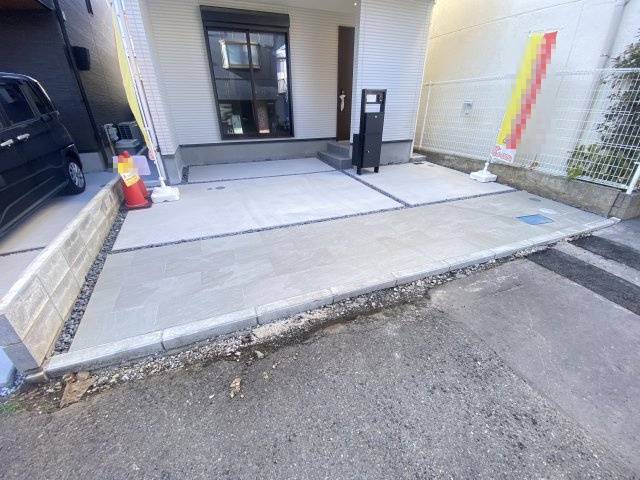 祝　成約済み　八王子市　本郷町　新築戸建ての駐車場|～仲介手数料無料☆八王子ひなた不動産～　八王子市本郷町　新築戸建て