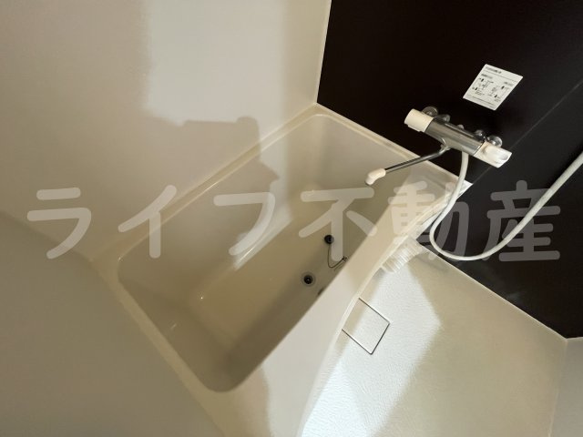 ヴェルドミール小阪の浴室|日々の疲れを癒すお風呂付です