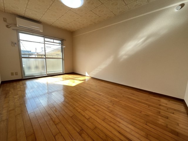 ピーチマンションの居間・リビング