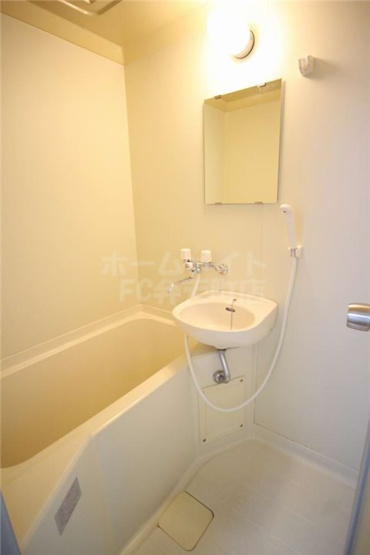 【浴室】 | 落ち着いた空間のお風呂です