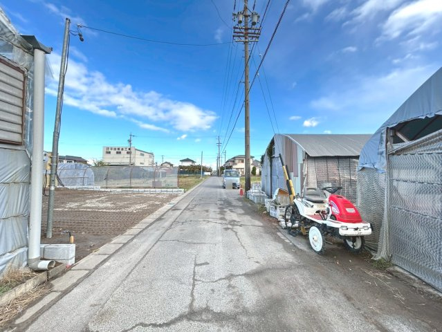 リーブルガーデン　一宮市萩原町林野（苅安賀駅西）　全1区画分譲の前面道路含む現地写真|「現地（2025年11月4日）撮影」　
■前面道路　
■ヤマダ不動産　株式会社リライフ