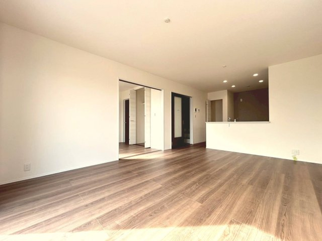 リーブルガーデン　一宮市萩原町林野（苅安賀駅西）　全1区画分譲の前面道路含む現地写真|「現地（2025年12月4日）撮影」　　
■前面道路　
■ヤマダ不動産　株式会社リライフ