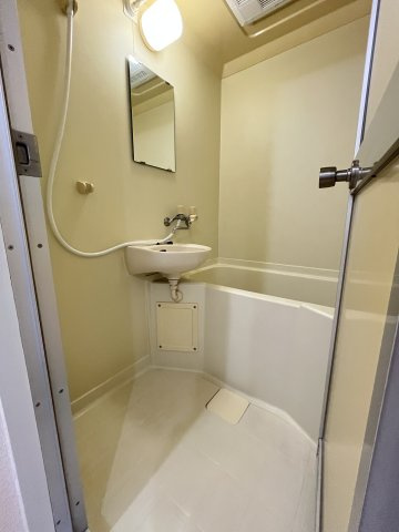 マンションカミュの浴室