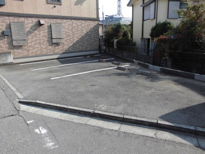 【駐車場】 | セーラム小仙波 | 駐車場に車を止められます