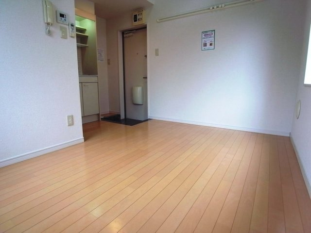 ハピネス上中里の居間・リビング