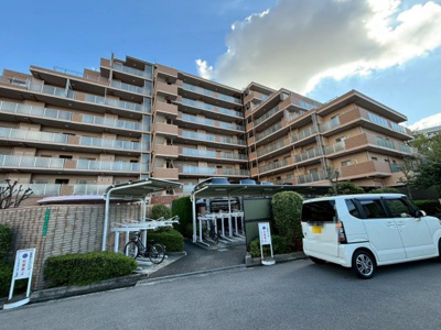 【外観】 | ソフィア泉ヶ丘パークヴェール | 【ＬＤＫ約１５．３帖】
ゆとりあるリビングに家族の時間も増えますね♪