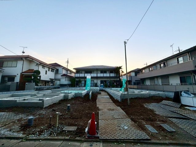 練馬区富士見台3丁目　新築戸建　残1棟の前面道路含む現地写真|2025.11.07撮影

現地ご見学希望・資料請求などお気軽にお問い合わせ下さい！
03-5990-5201