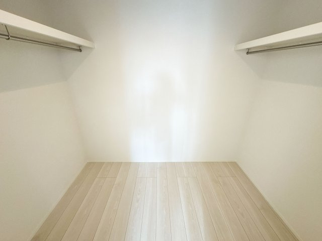 【収納】 | 富士見市水子　新築一戸建住宅　全6棟　(ふじみ野店) | 収納力のあるウォークインクローゼット付き。居室スペースが広々有効に使えます。