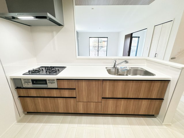 【キッチン】 | 富士見市水子　新築一戸建住宅　全6棟　(ふじみ野店) | オールインワン浄水器付きの便利なシステムキッチン！