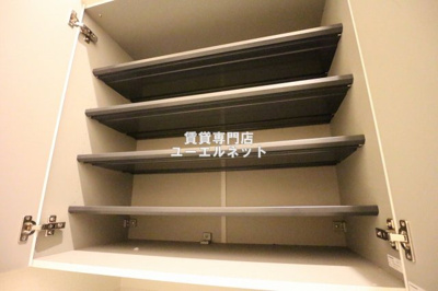 【設備】 | プロスパー江坂479 | 収納力たっぷりのシューズボックスで玄関すっきり！