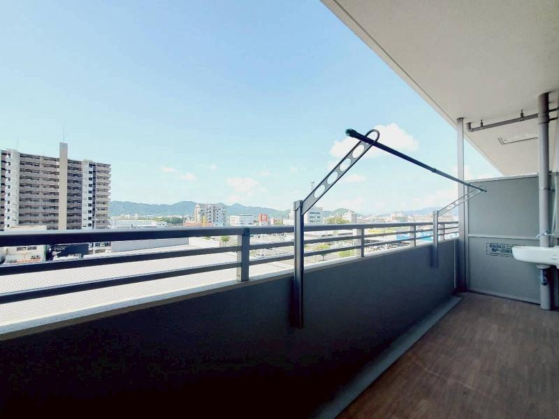 サーパス青柳町のバルコニー